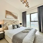 Lavish Style High Floor
