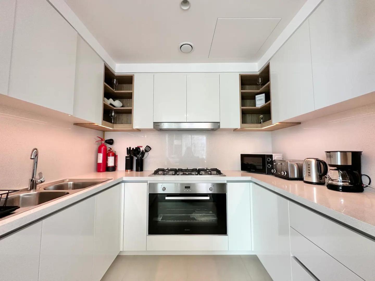 Lavish Style High Floor