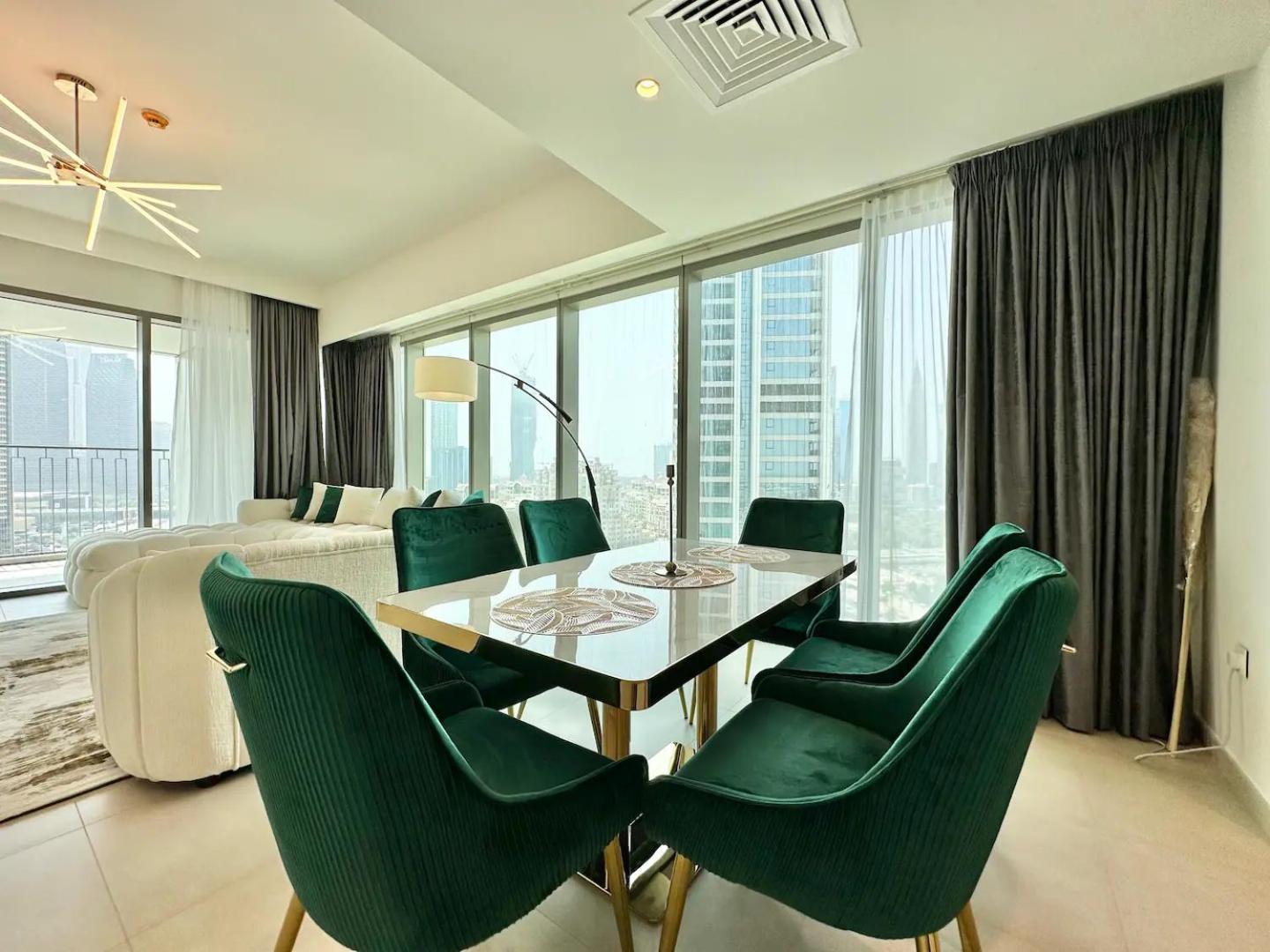 Lavish Style High Floor Apartment Dubai