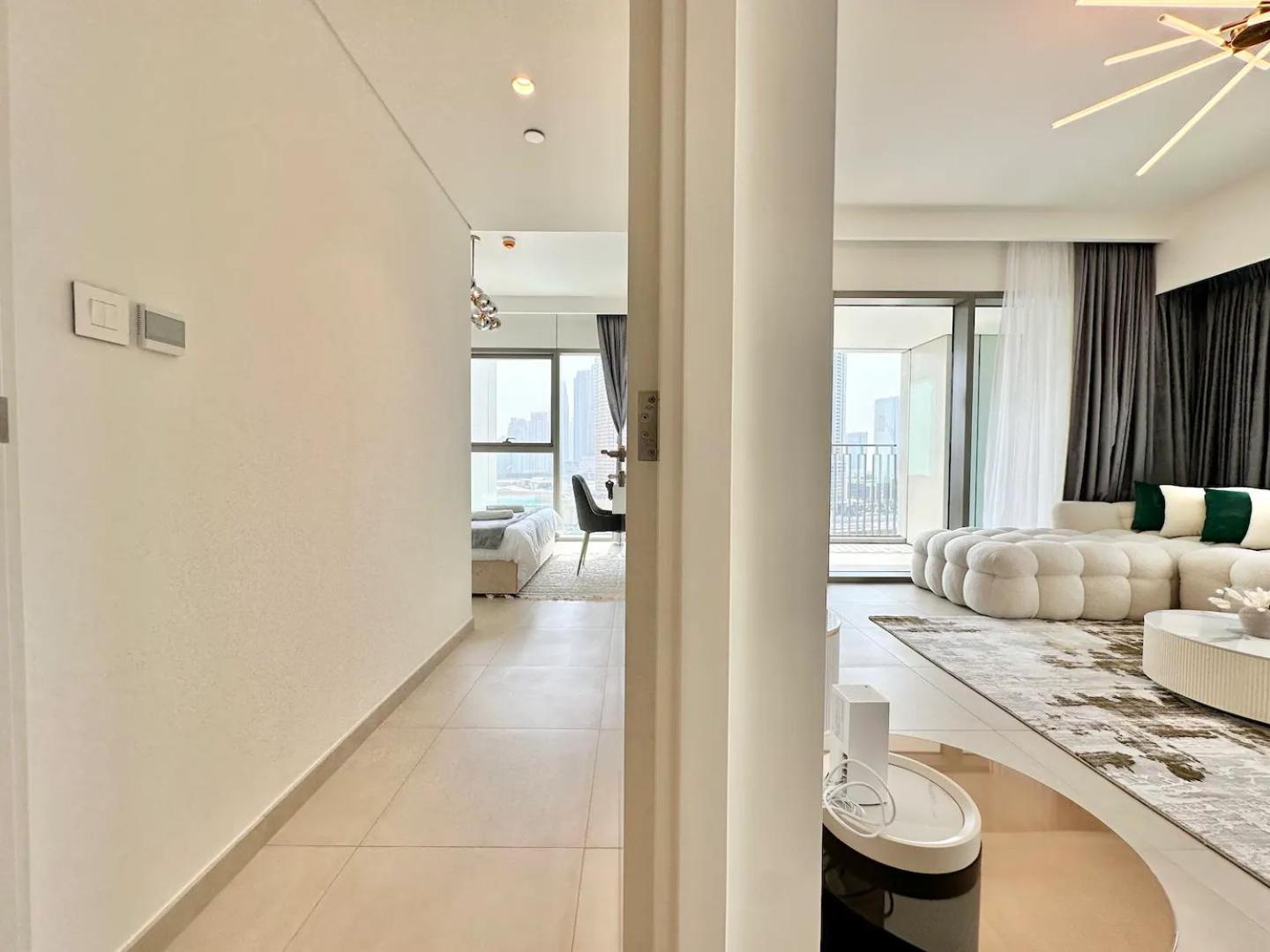 Lavish Style High Floor *